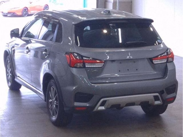 MITSUBISHI RVR
