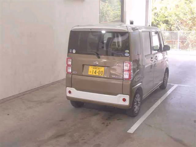 DAIHATSU WAKE