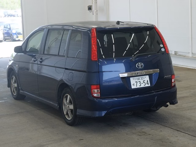 TOYOTA ISIS