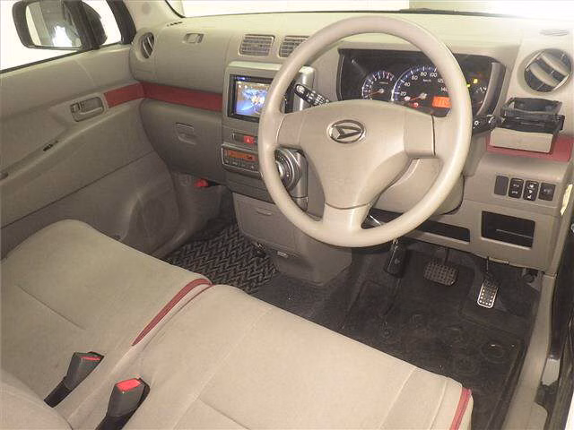 DAIHATSU MOVE CONTE