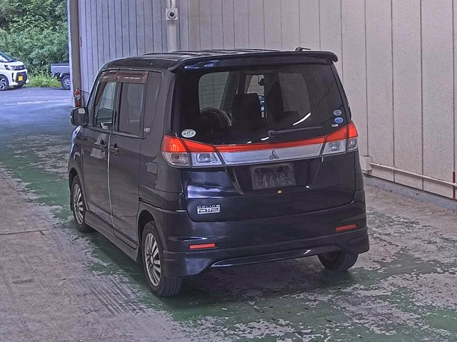 MITSUBISHI DELICA D:2