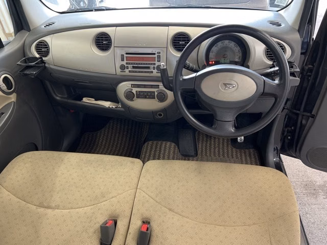 DAIHATSU MOVE LATTE