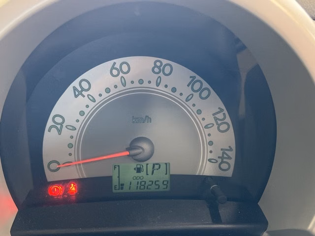 DAIHATSU MOVE LATTE