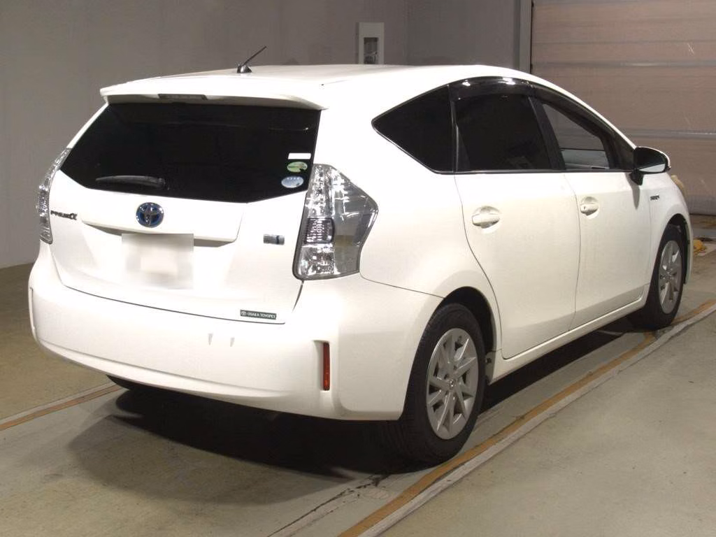 TOYOTA PRIUS ALPHA
