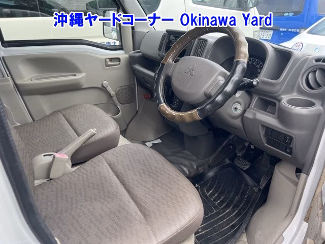 MITSUBISHI MINICAB