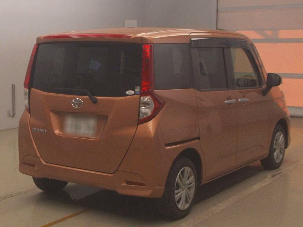TOYOTA ROOMY