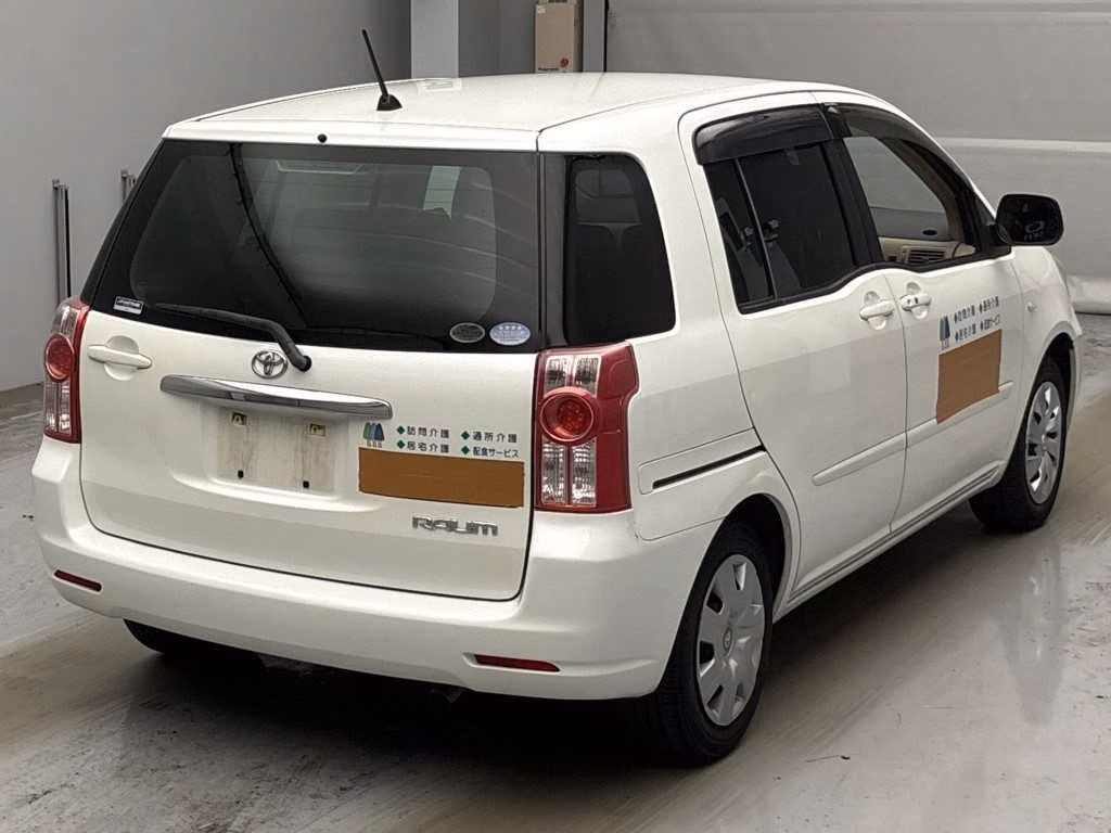 TOYOTA RAUM