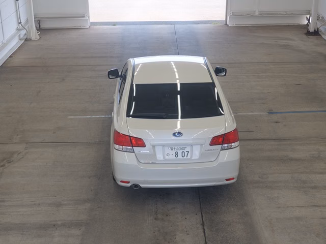 SUBARU LEGACY B4