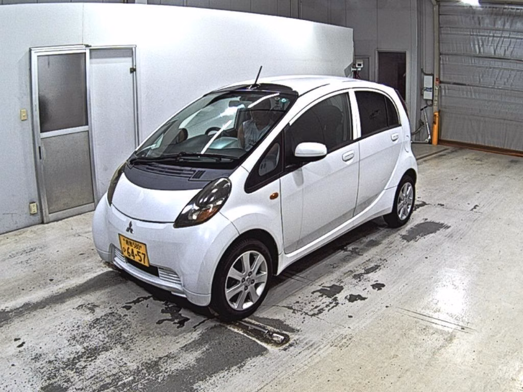 MITSUBISHI I