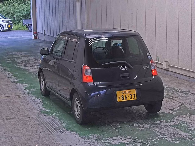DAIHATSU ESSE