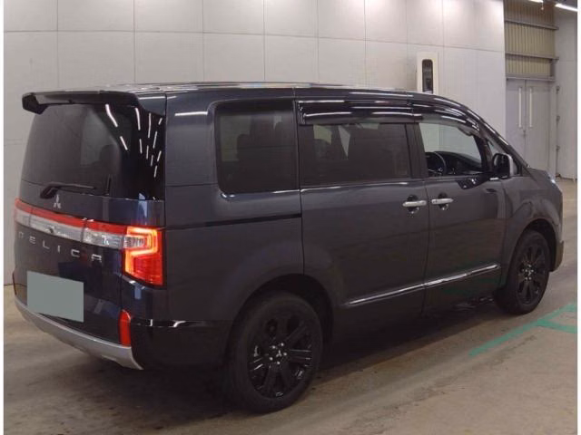 MITSUBISHI DELICA D:5