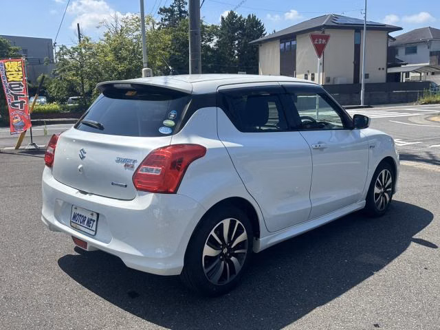 SUZUKI SWIFT