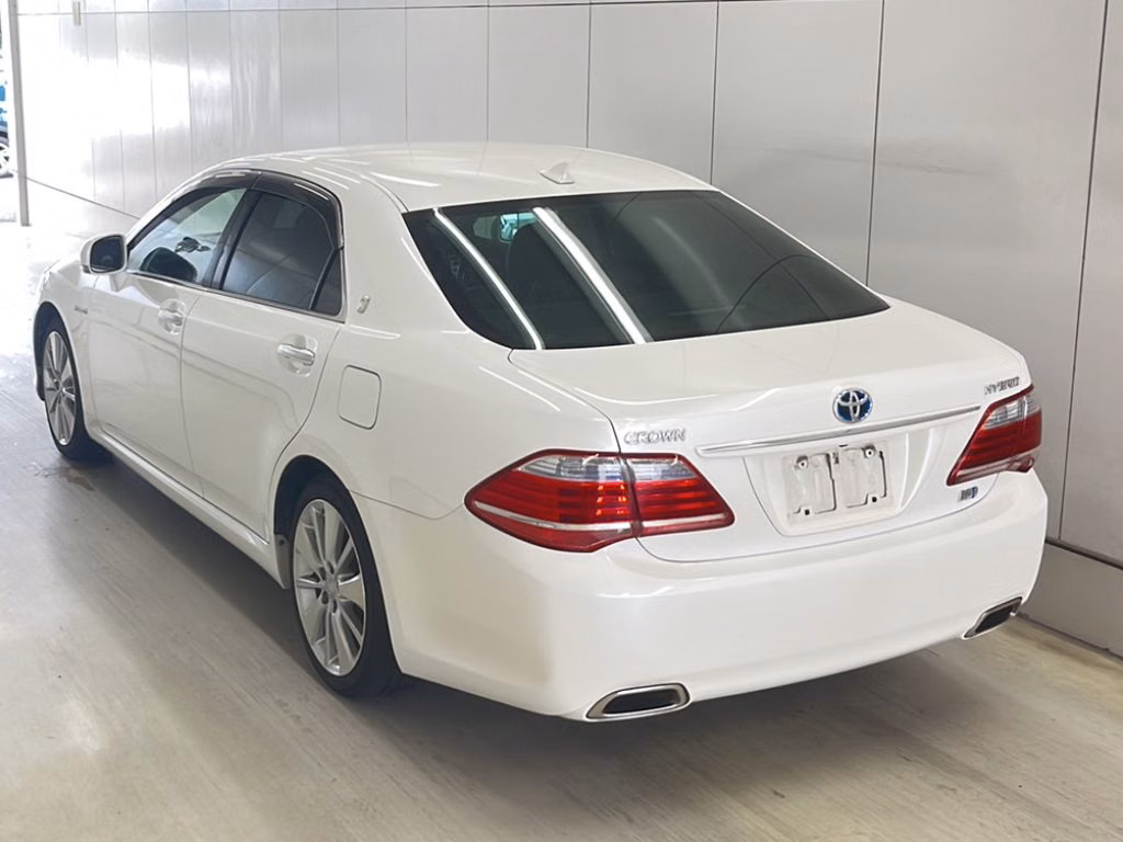 TOYOTA CROWN