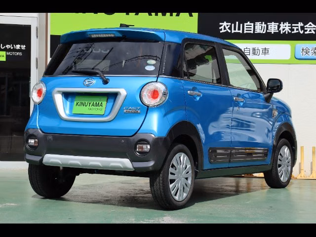 DAIHATSU CAST