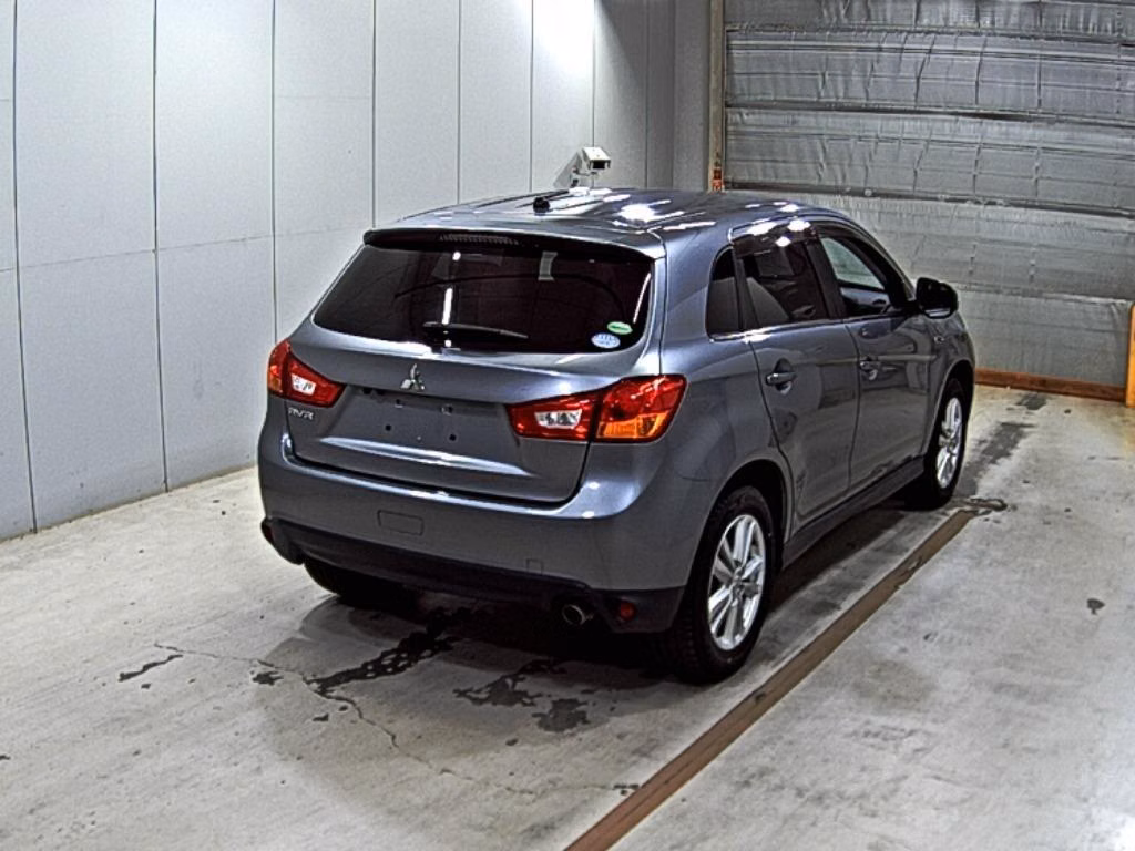 MITSUBISHI RVR
