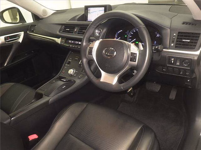 LEXUS CT200H