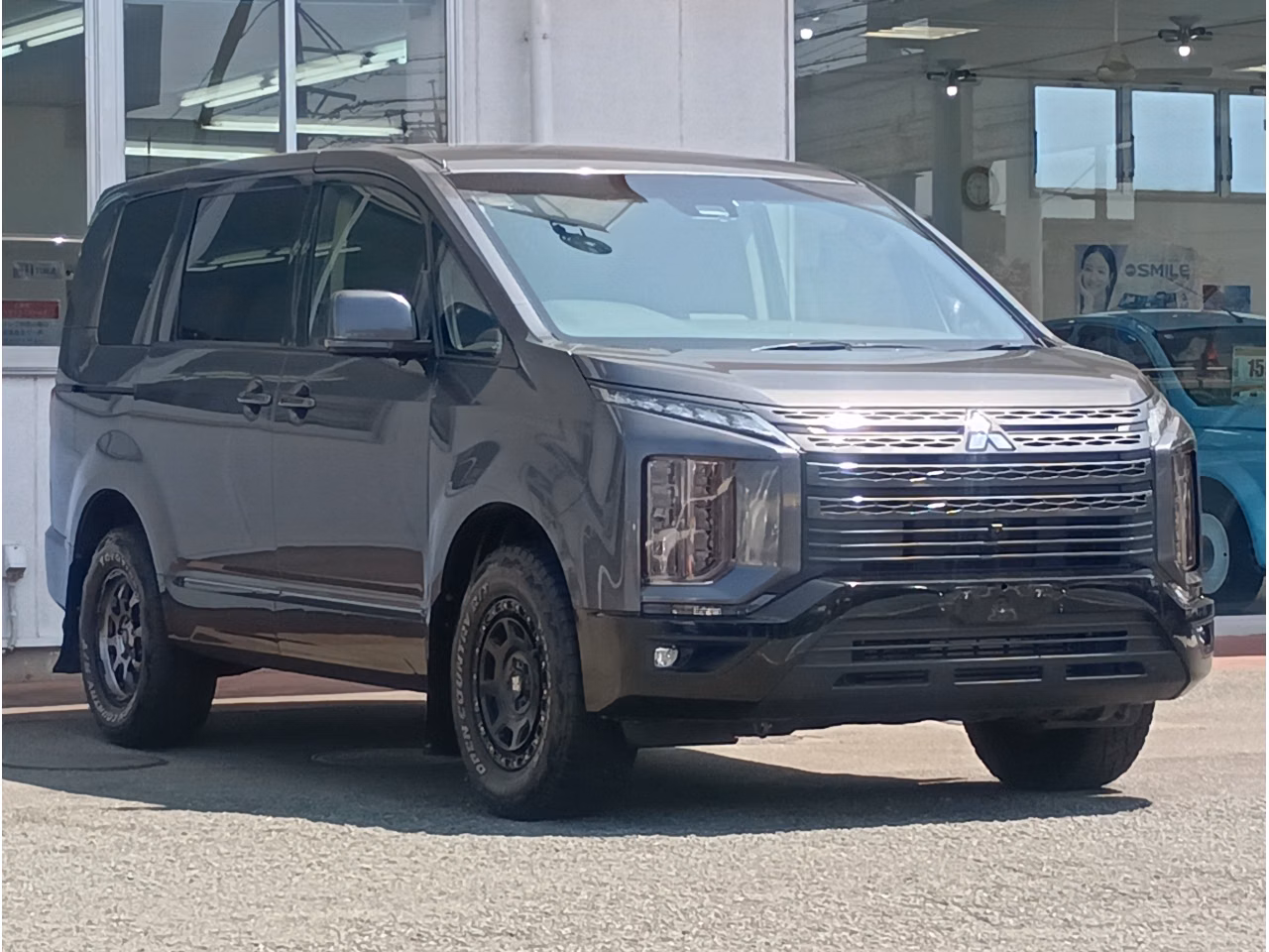 MITSUBISHI DELICA D:5