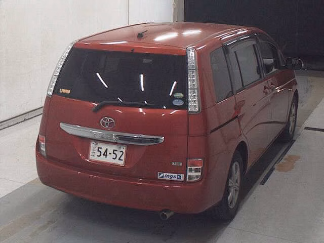 TOYOTA ISIS