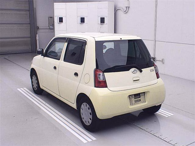 DAIHATSU ESSE