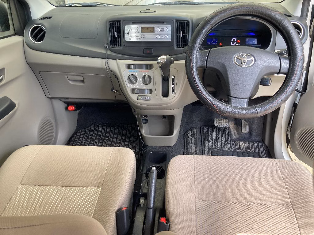 TOYOTA PIXIS EPOCH