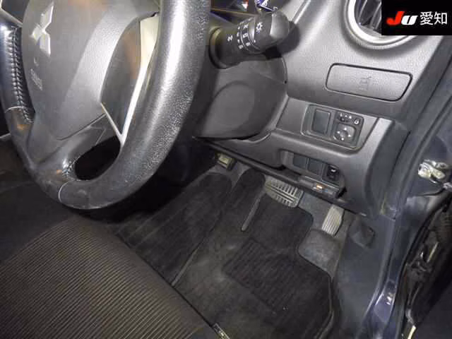 MITSUBISHI EK CUSTOM