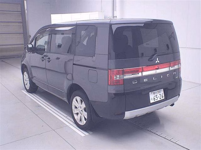 MITSUBISHI DELICA D:5
