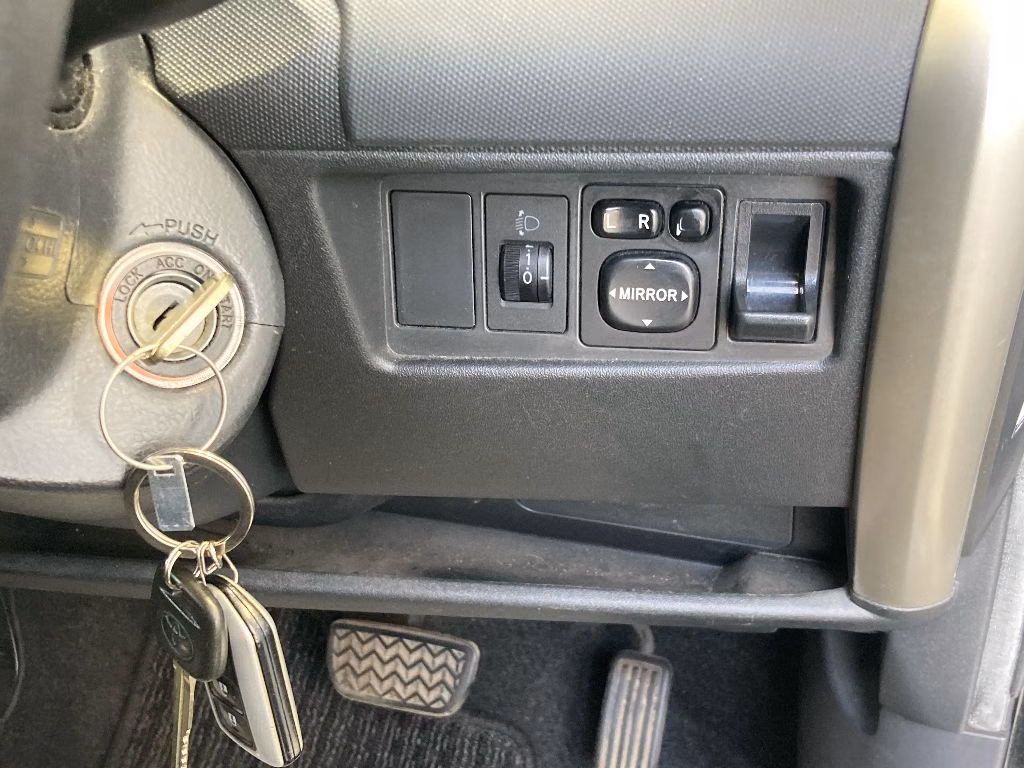 TOYOTA IST