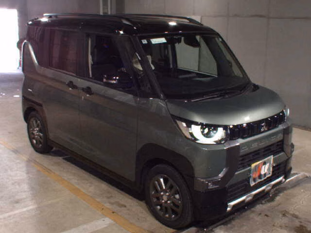 MITSUBISHI DELICA MINI