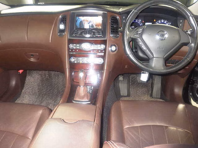 NISSAN SKYLINE CROSSOVER