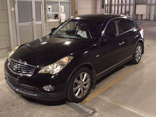 NISSAN SKYLINE CROSSOVER