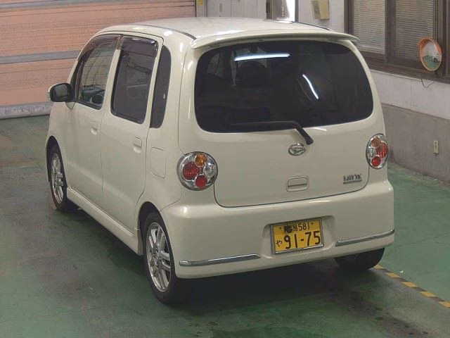 DAIHATSU MOVE LATTE