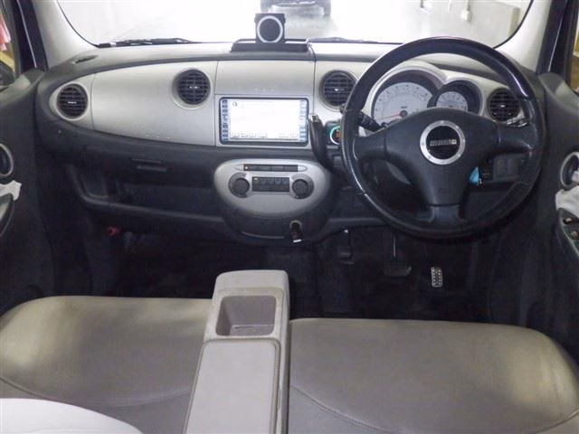 DAIHATSU MOVE LATTE