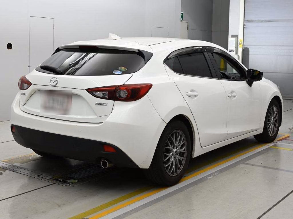 MAZDA AXELA
