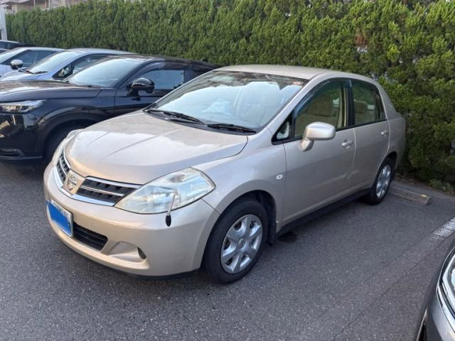NISSAN TIIDA LATIO