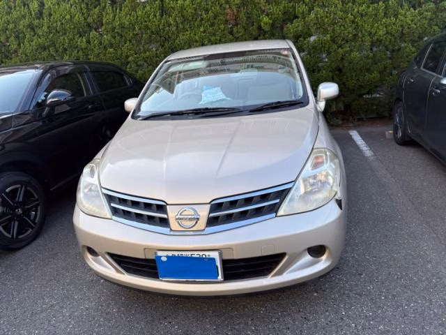 NISSAN TIIDA LATIO