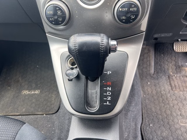 TOYOTA RUSH