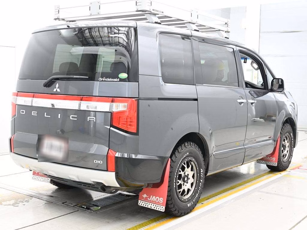 MITSUBISHI DELICA D:5