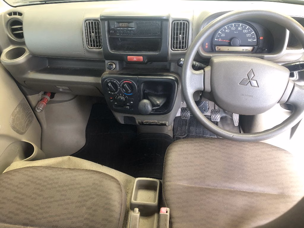MITSUBISHI MINICAB