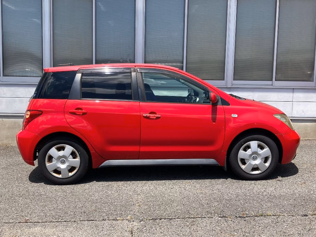 TOYOTA IST