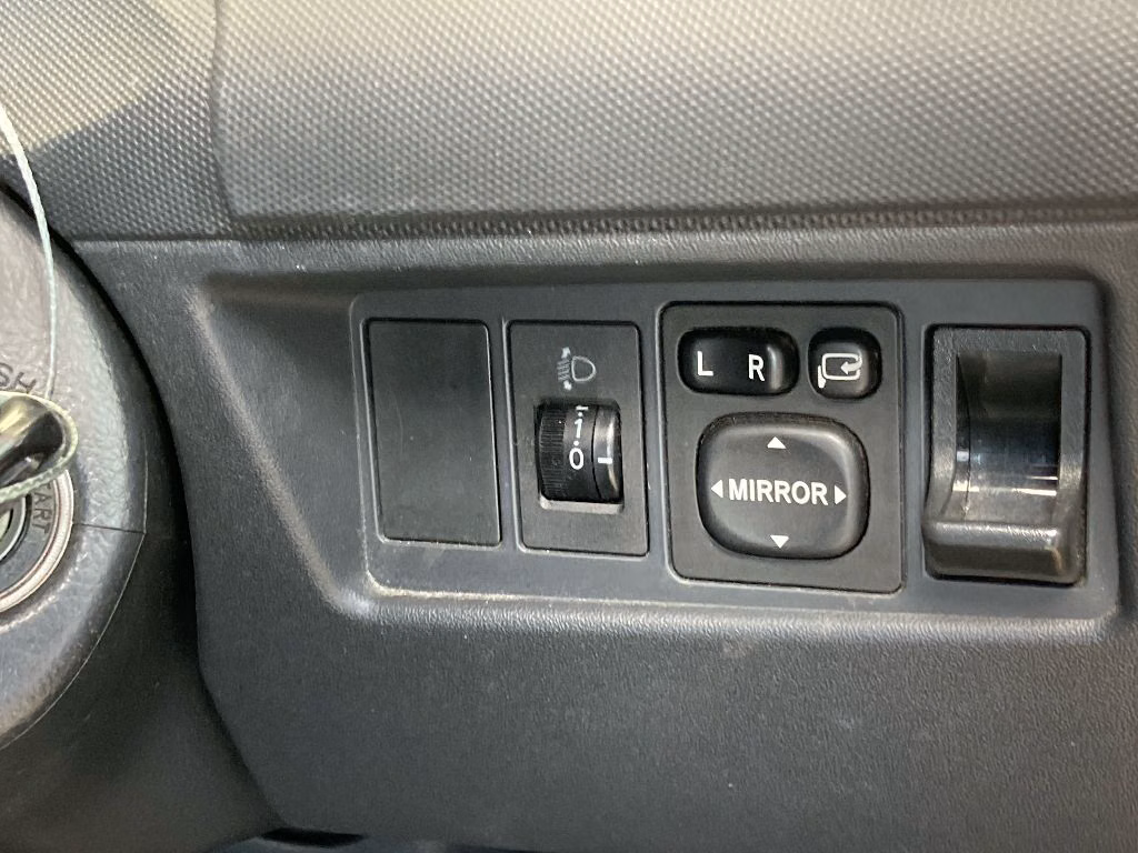TOYOTA IST