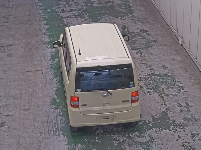 DAIHATSU MOVE CONTE