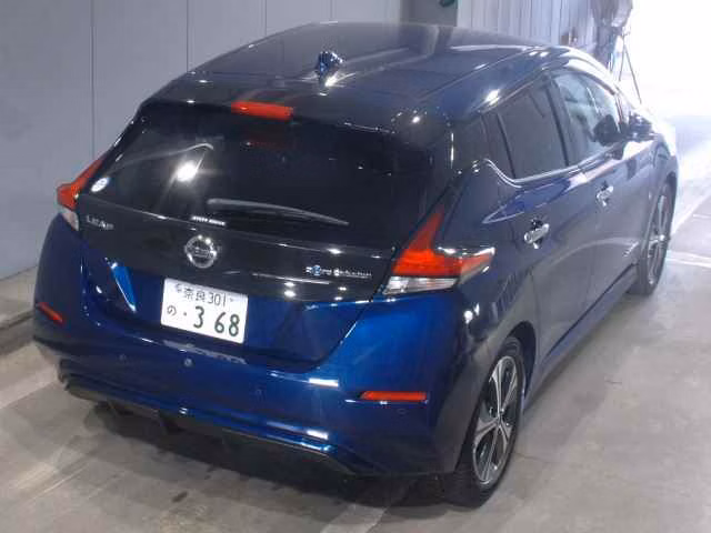 NISSAN LEAF