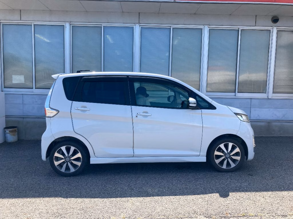 MITSUBISHI EK CUSTOM