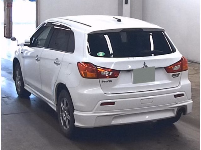 MITSUBISHI RVR