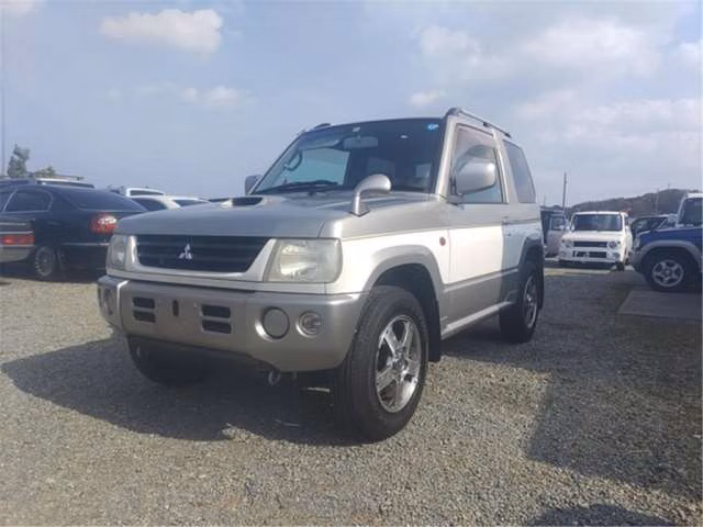 MITSUBISHI PAJERO MINI