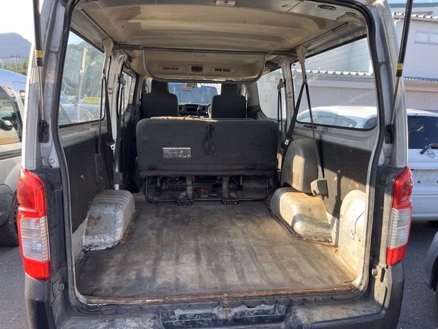 NISSAN NV350 CARAVAN