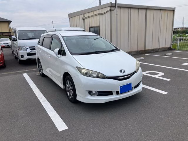 TOYOTA WISH