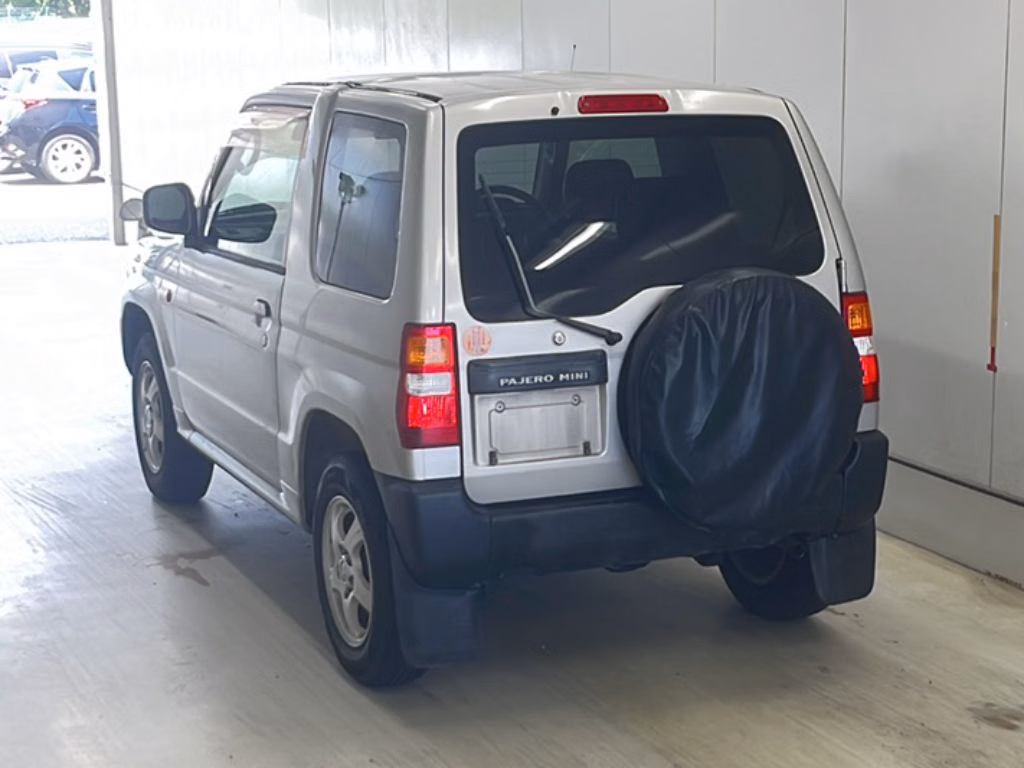 MITSUBISHI PAJERO MINI