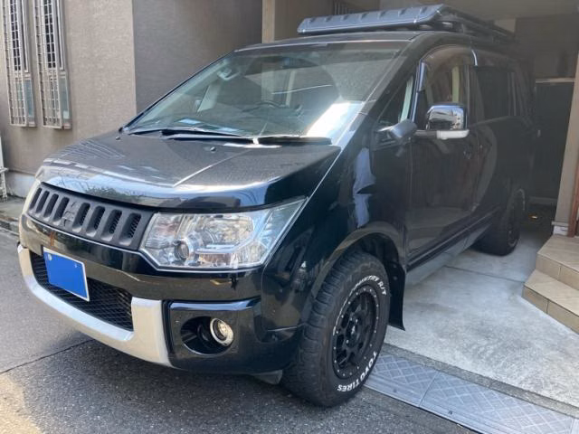 MITSUBISHI DELICA D:5