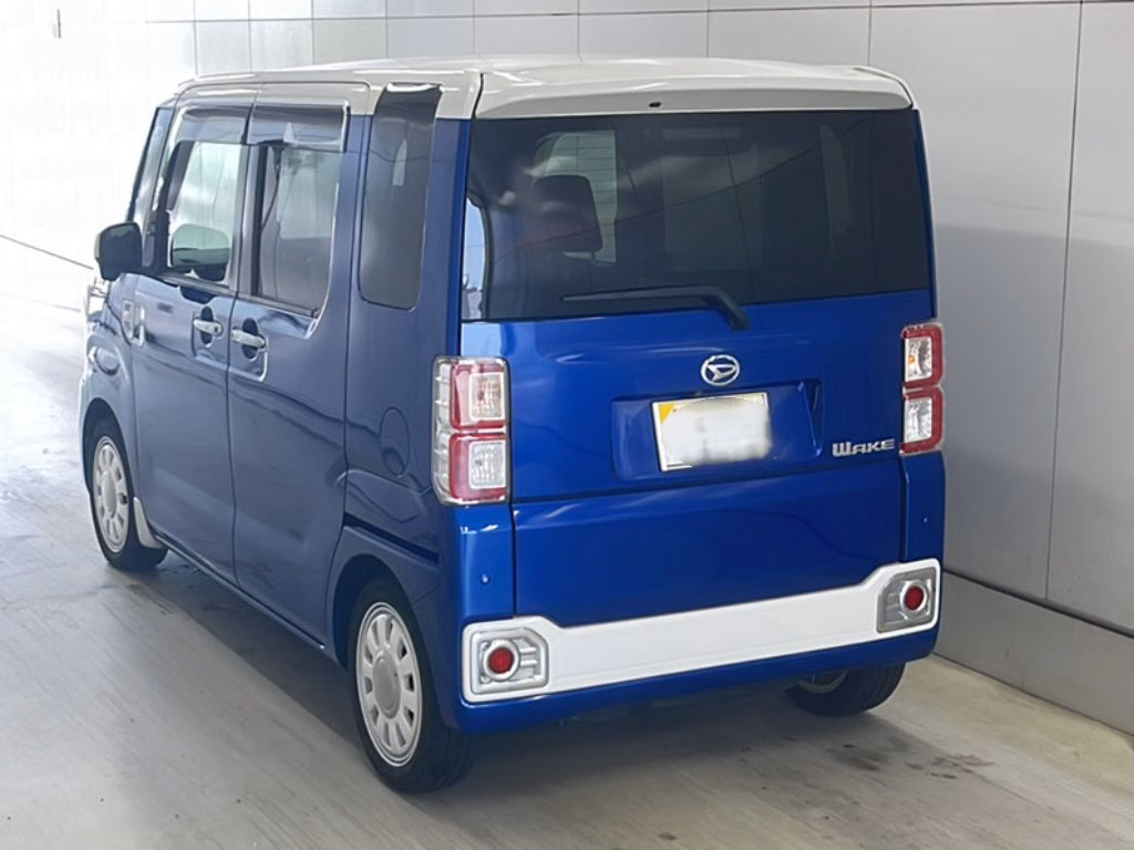 DAIHATSU WAKE